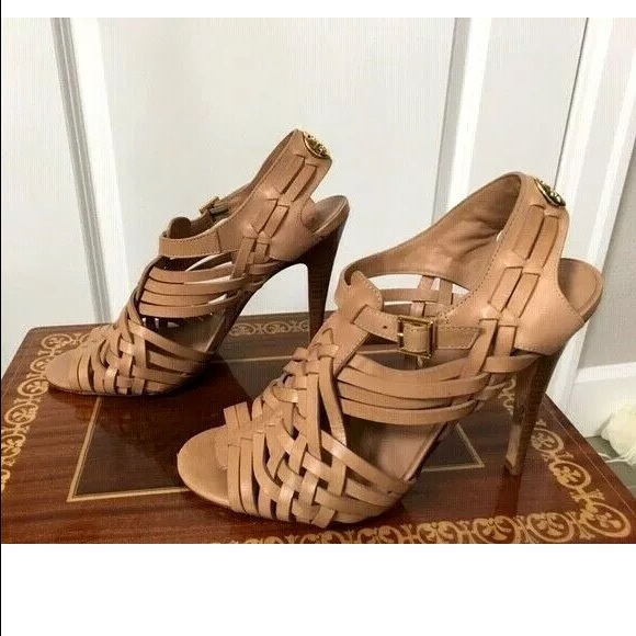 Tory Burch Shoes - ❤️ Tory Burch Shoes Tan 8.5 Sandals